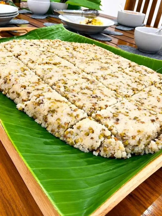 Steamed pittu with coconut on a banana leaf
